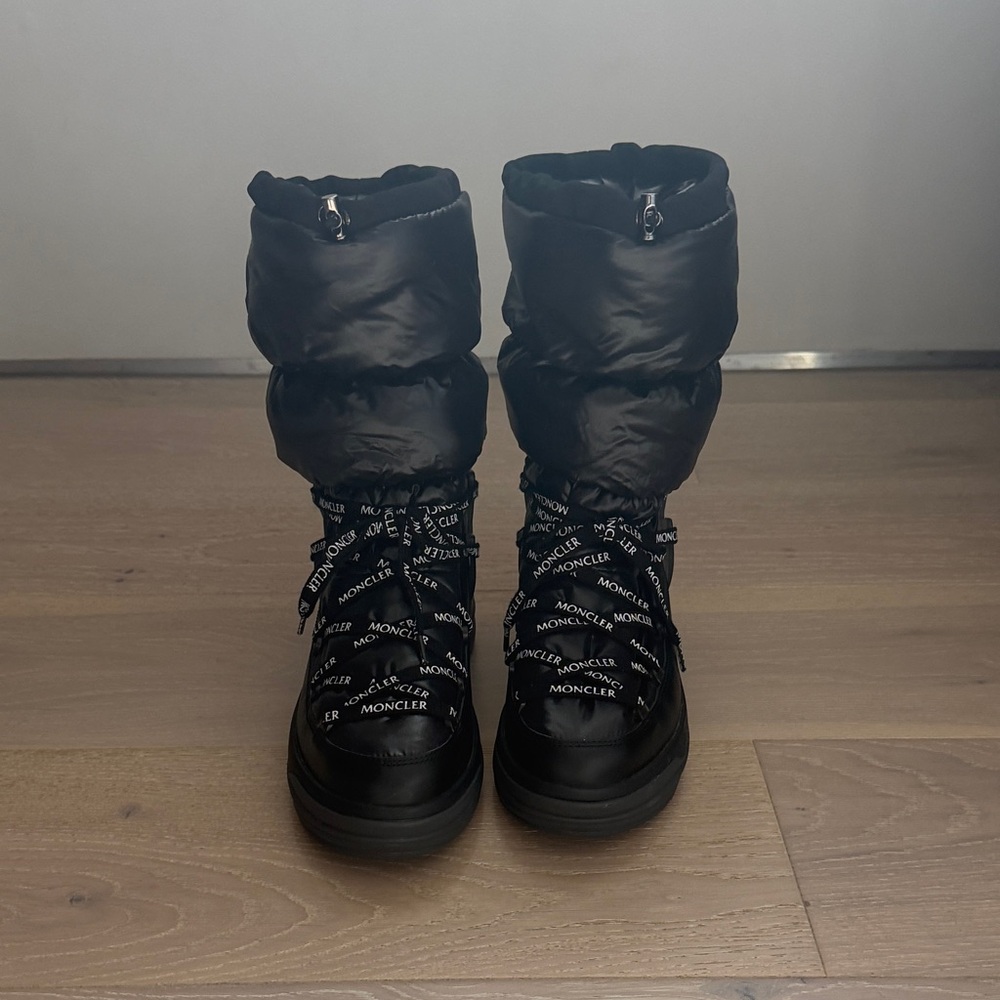 Moncler Modello Insolux M High Women's Black Puffer Winter Boots